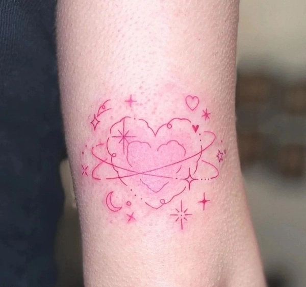 Hình xăm trái tim nữ mang ý nghĩa yêu thương