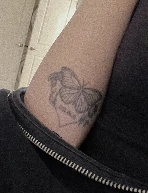 Hình xăm trái tim nữ nổi bật