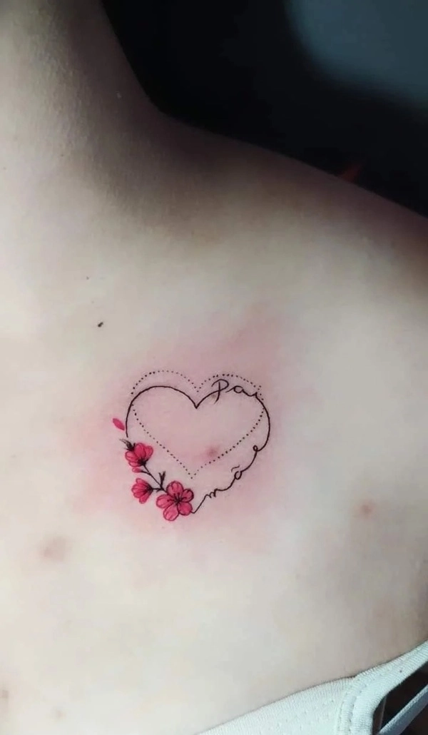 Hình xăm trái tim nữ quyến rũ trên vai