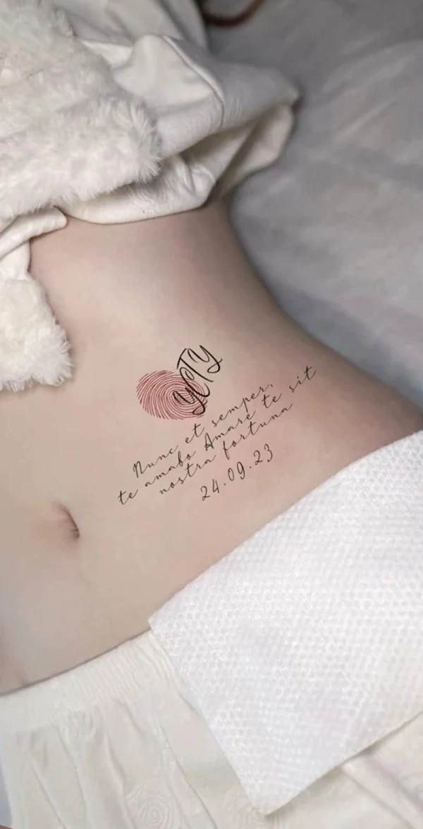 Hình xăm trái tim nữ romantic