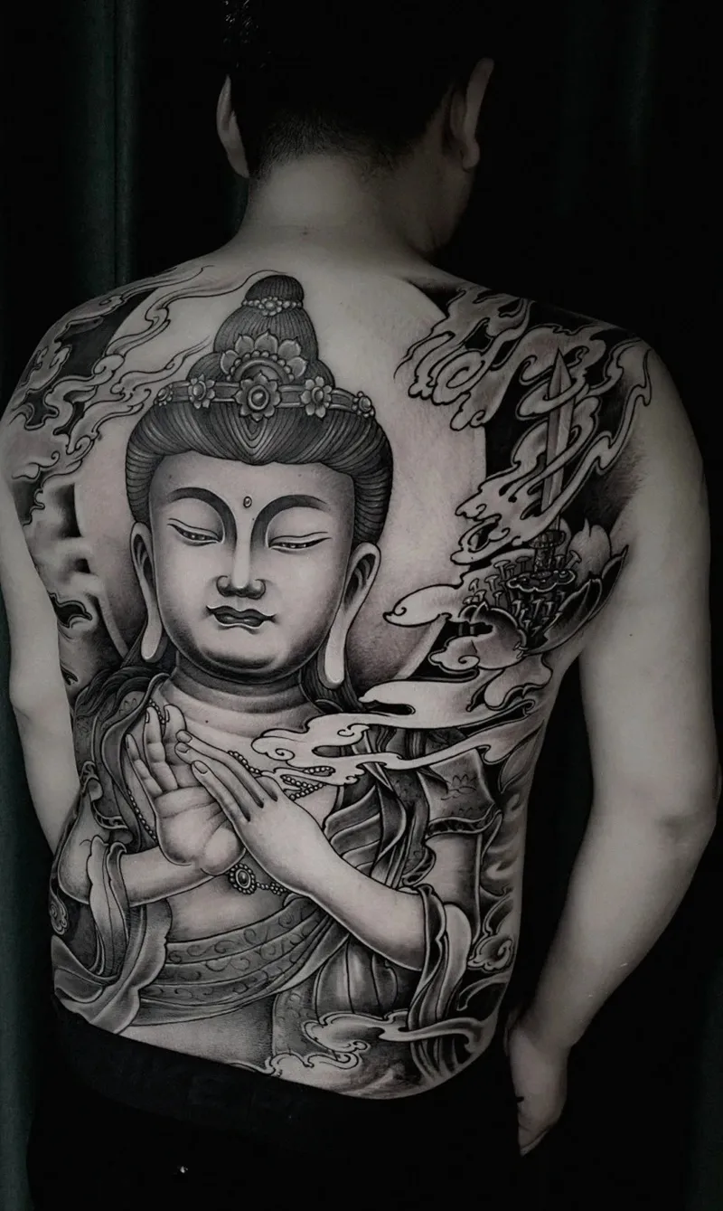 Tattoo Phật Bà Quan Âm nghệ thuật đen trắng