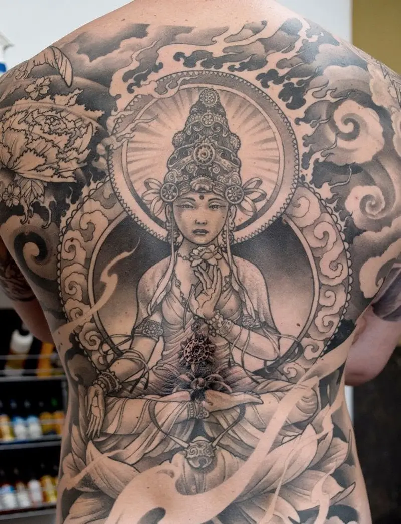 Tattoo Phật Bà Quan Âm nhẹ nhàng thanh tịnh