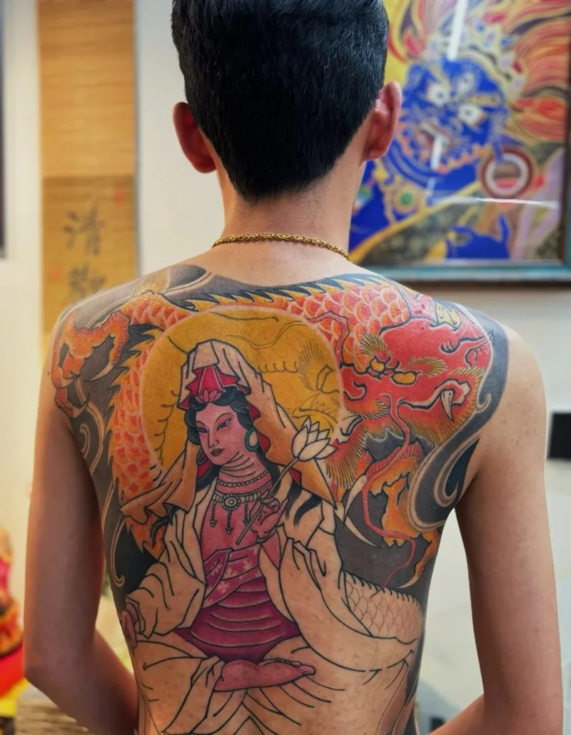 Tattoo Quan Âm Bồ Tát phối màu đẹp