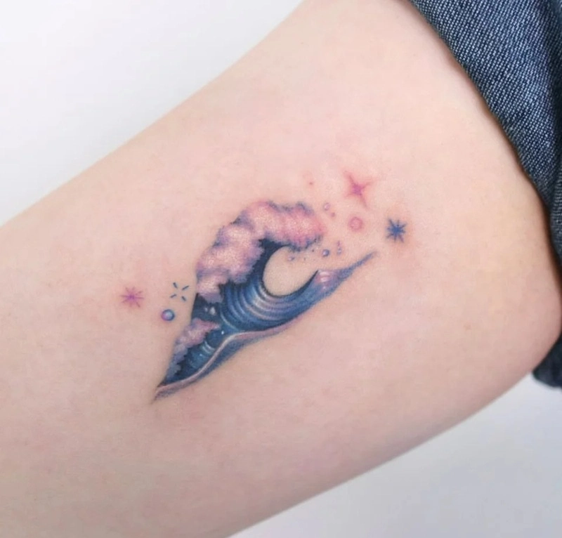 Tattoo biển và sóng nữ hợp tuổi
