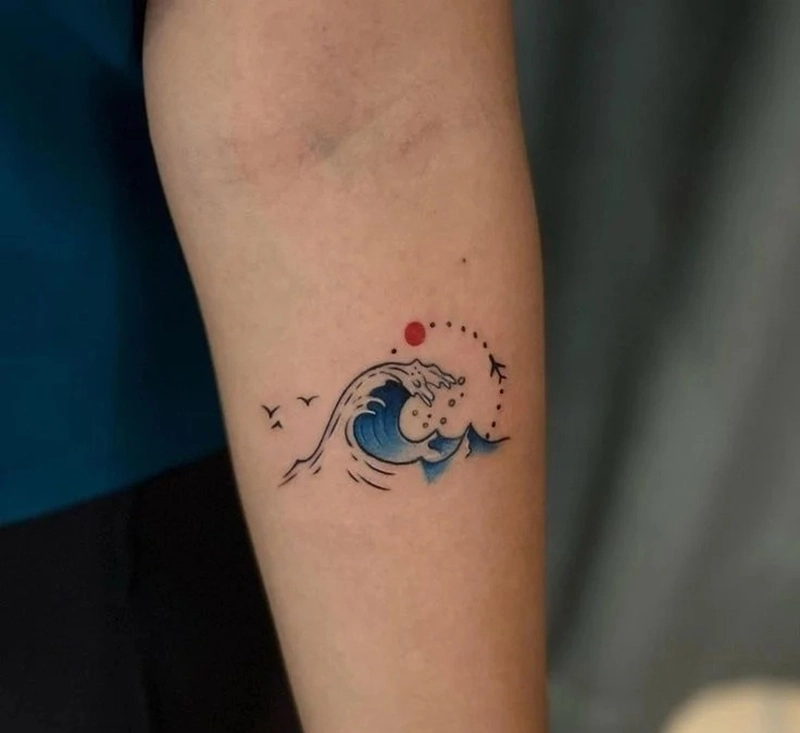 Tattoo biển và sóng nữ kiểu line art