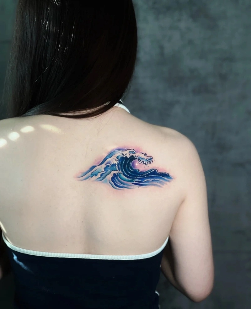 Tattoo biển và sóng nữ nhẹ nhàng cute