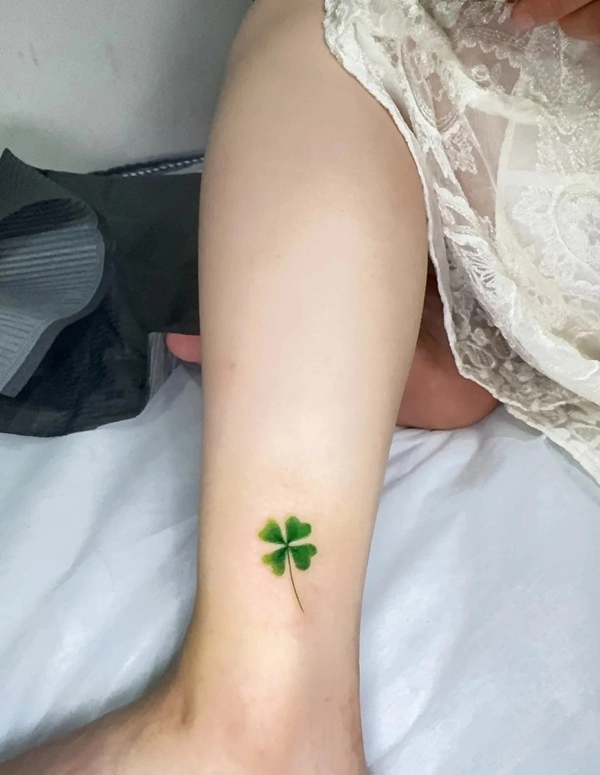 Tattoo biểu tượng may mắn tinh xảo