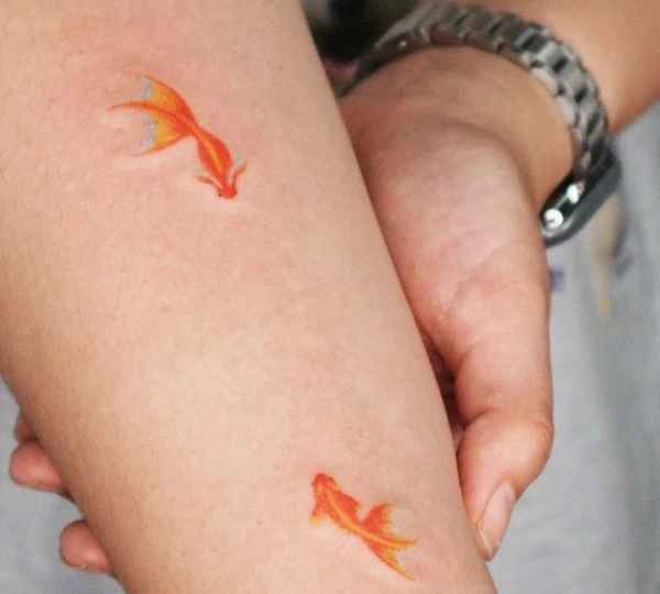 Tattoo cá chép mini biểu tượng may mắn