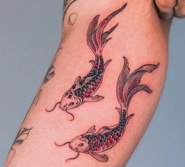 Tattoo cá chép mini nhẹ nhàng dễ thương