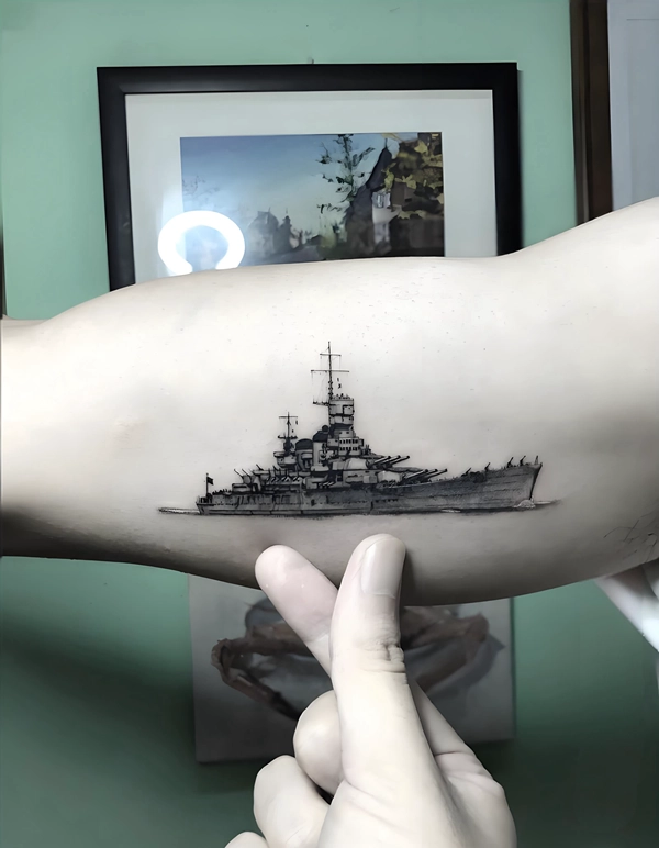 Tattoo chiến hạm nam nghệ thuật sắc nét
