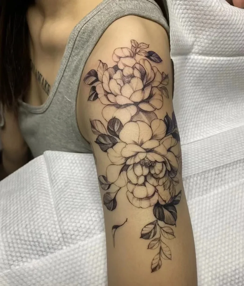 Tattoo hoa cúc nữ đầy tính thẩm mỹ