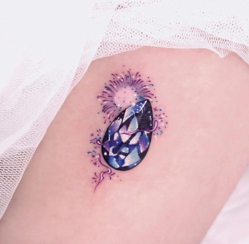 Tattoo kim cương nữ mang ý nghĩa sang trọng