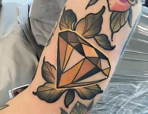 Tattoo kim cương phong thủy cho nam nữ