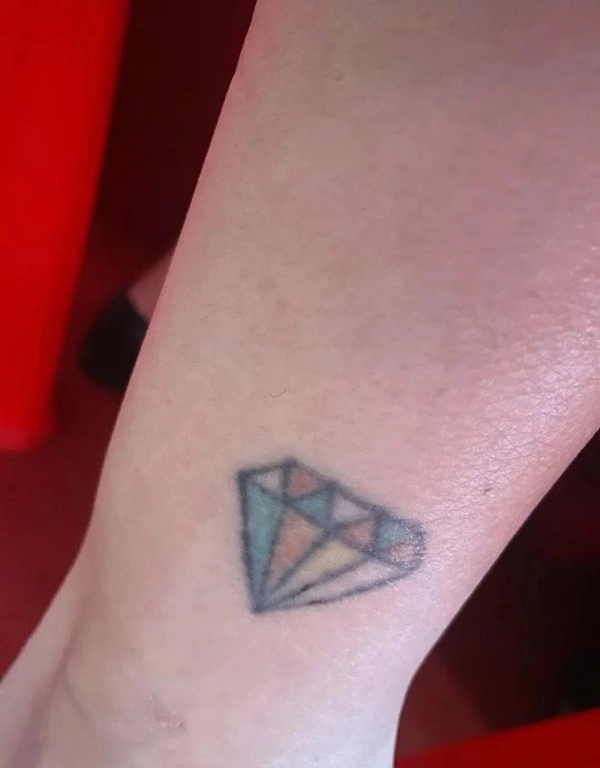 Tattoo kim cương phong thủy nghệ thuật độc đáo