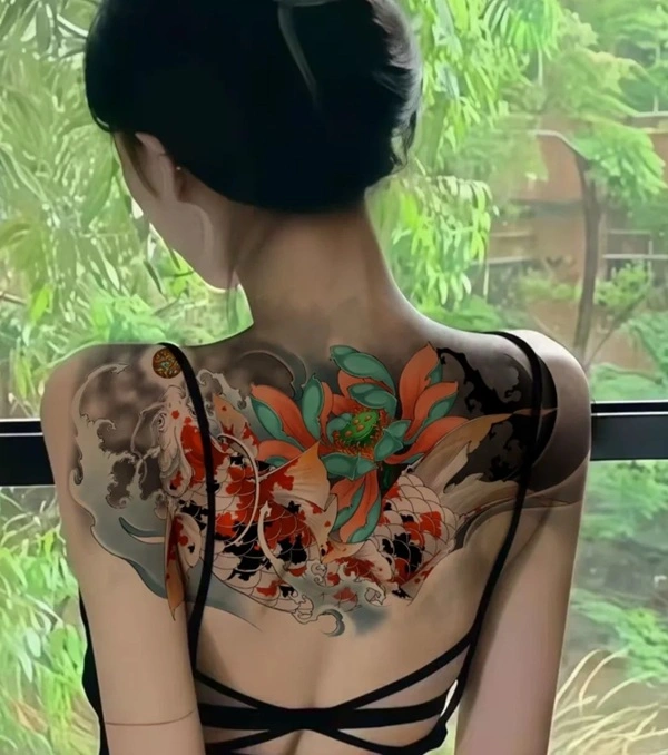 Tattoo lưng phong thủy hoa văn truyền thống
