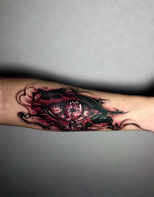 Tattoo mắt thần nữ đơn giản nhưng nổi bật