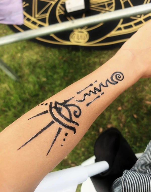 Tattoo mắt thần nữ nghệ thuật bí ẩn