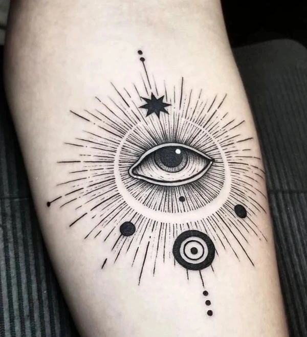 Tattoo mắt thần nữ phong cách hiện đại