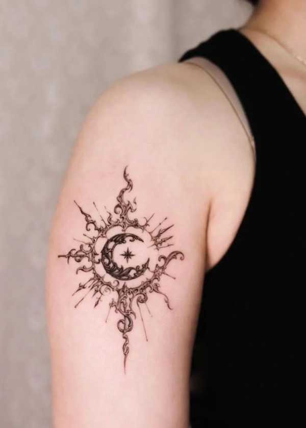 Tattoo mặt trời phong thủy bản mảnh