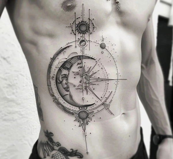 Tattoo mặt trời phong thủy ý nghĩa bình an