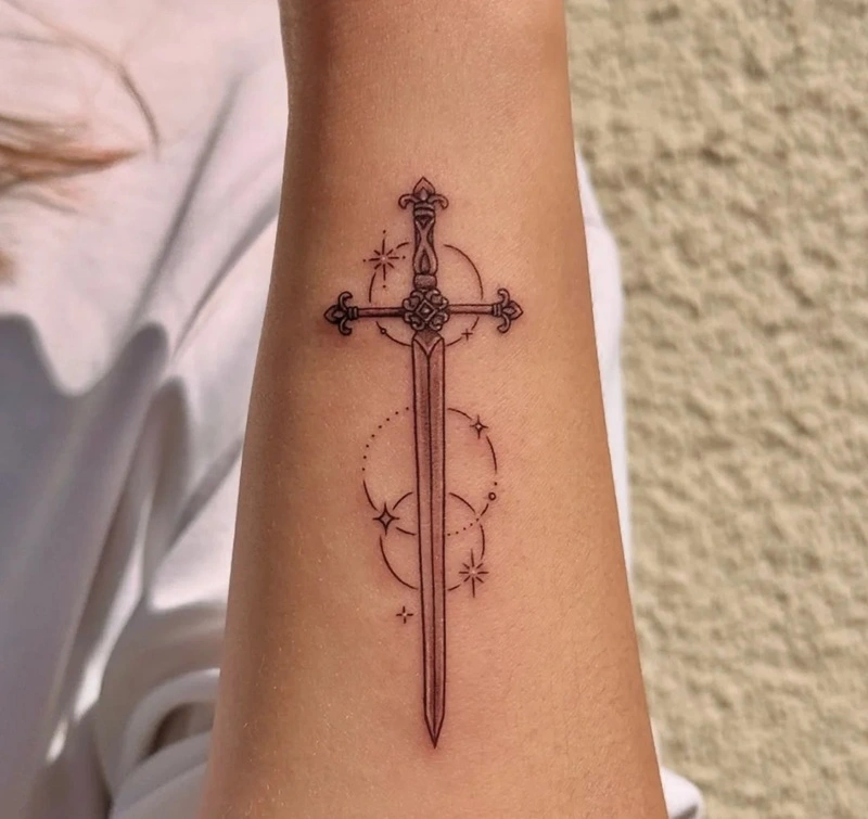 Tattoo mini phong thủy nhẹ nhàng tinh tế