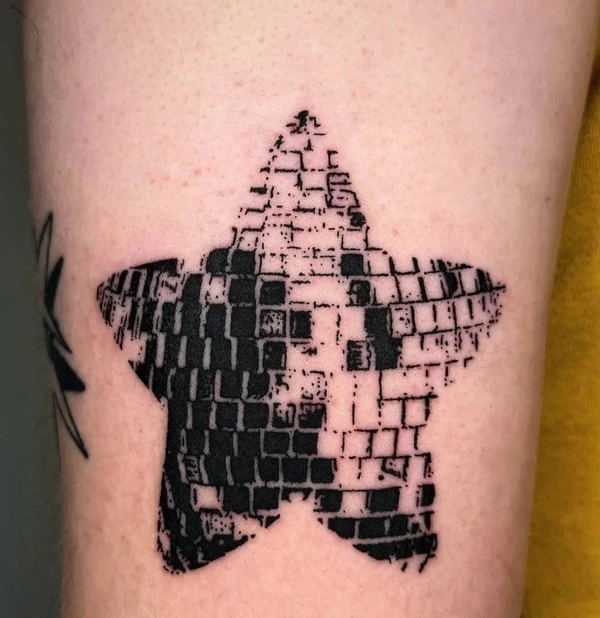 Tattoo ngôi sao phong thủy dành cho nam