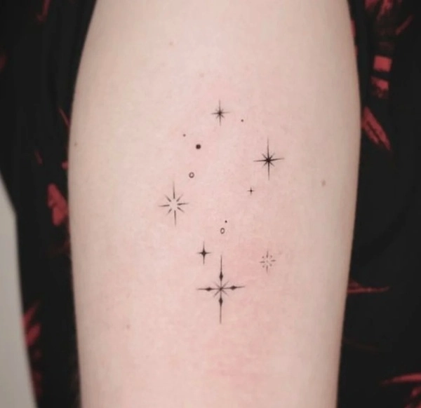 Tattoo ngôi sao phong thủy đơn giản mà đẹp