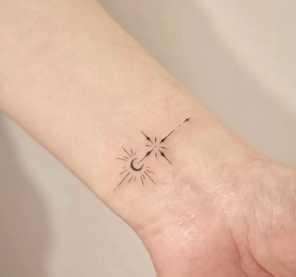 Tattoo ngôi sao phong thủy phối màu đẹp