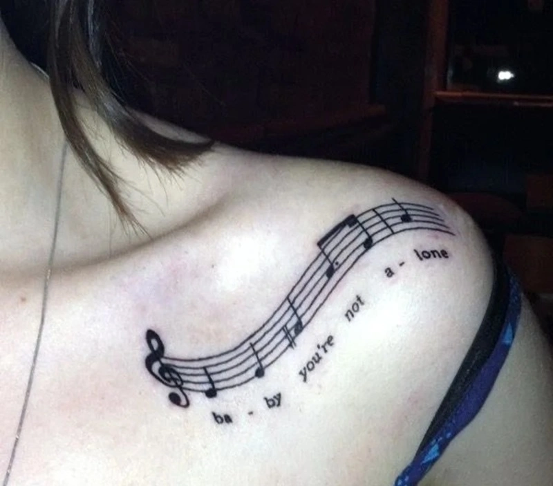 Tattoo nốt nhạc nữ hợp phong thủy