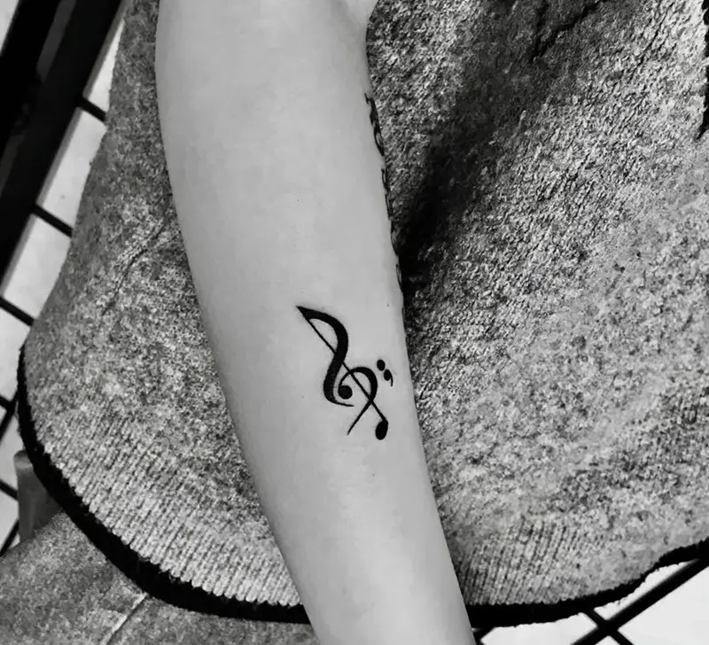 Tattoo nốt nhạc nữ mini dễ thương