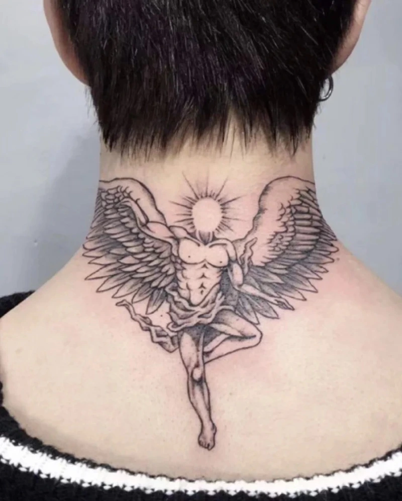 Tattoo sau gáy phong thủy hợp ngũ hành