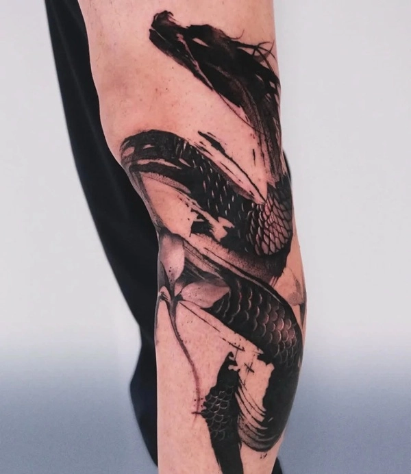 Tattoo thần thoại phong thủy kết hợp biểu tượng thiêng