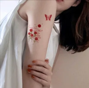 Tattoo thiên nhiên nữ mang ánh sáng thiên nhiên