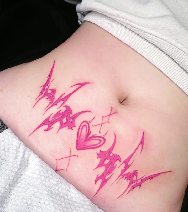 Tattoo trái tim nhỏ xinh cho nữ