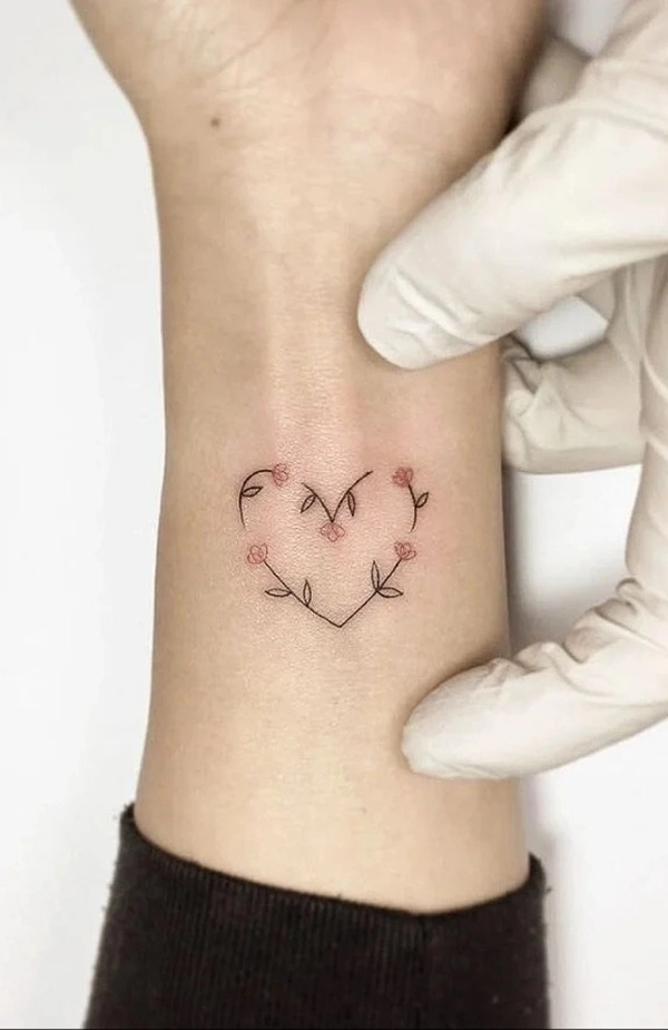 Tattoo trái tim nữ độc đáo