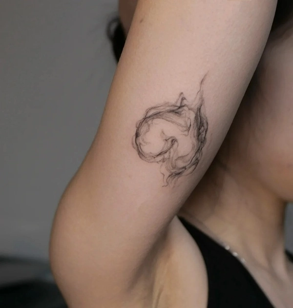 Tattoo trái tim nữ mang ý nghĩa hạnh phúc