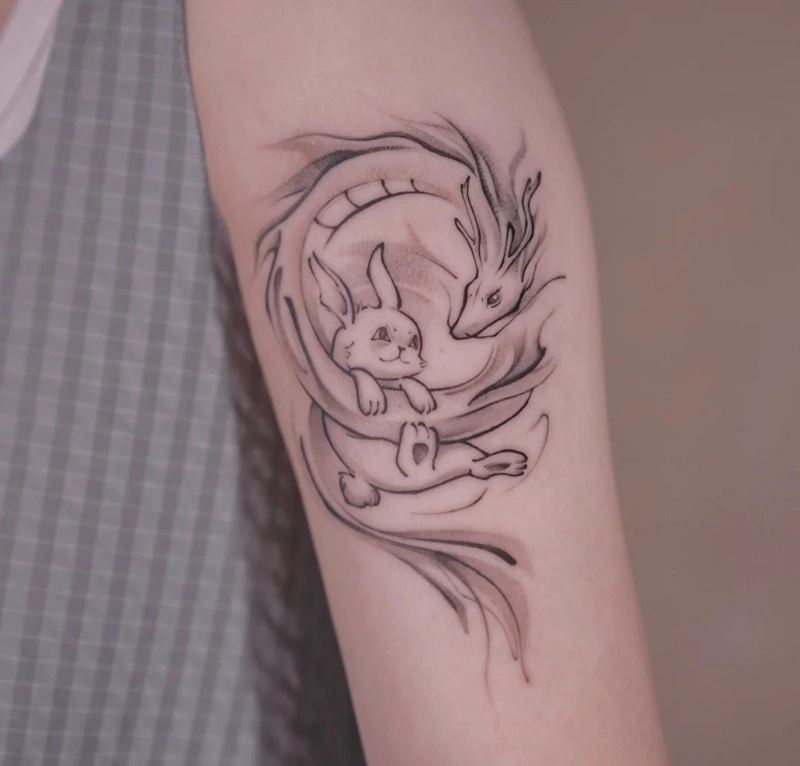 Tattoo tượng rồng mini kết hợp hoa văn