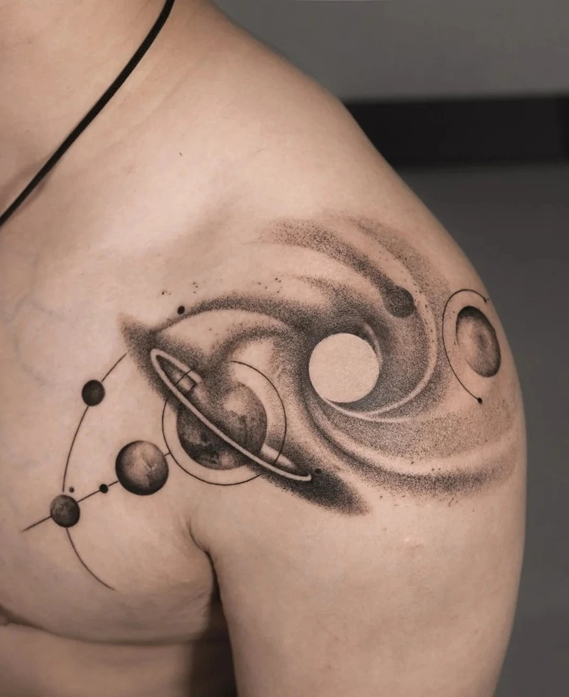 Tattoo vai phong thủy bản mảnh tinh tế