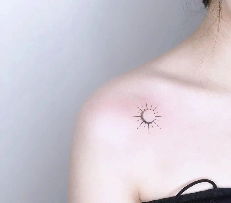 Tattoo vai phong thủy dễ kết hợp