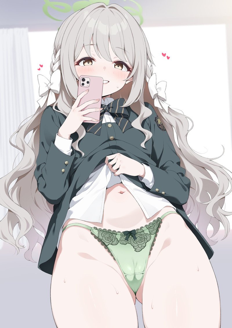 Thiếu Nữ Trưởng Thành Và Thần Thái Nóng Bỏng