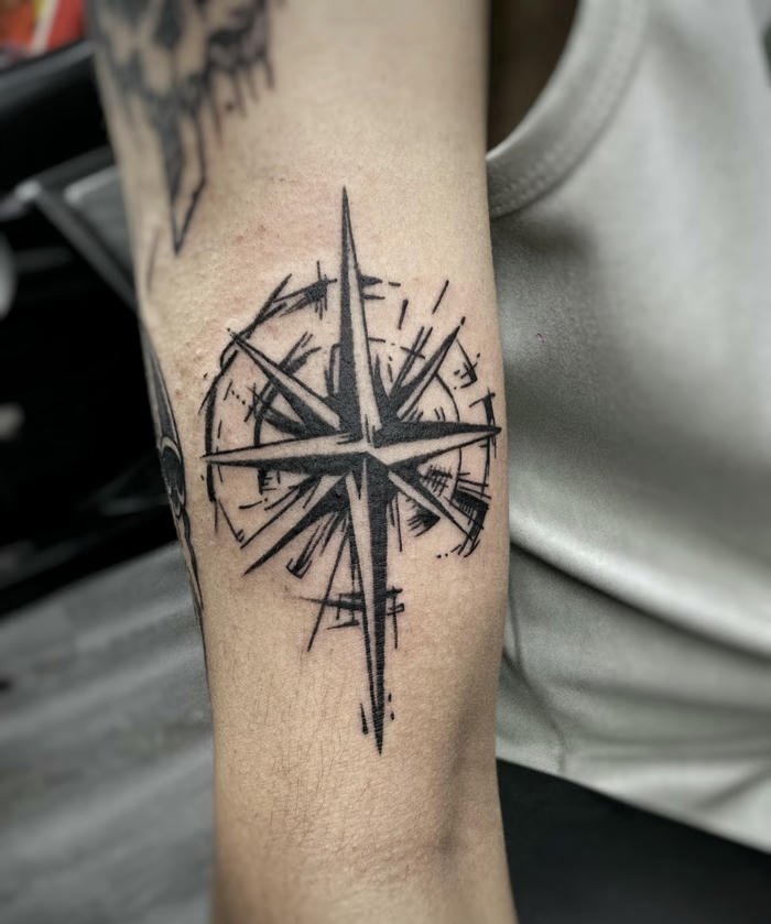 hình xăm la bàn nam độc đáo
