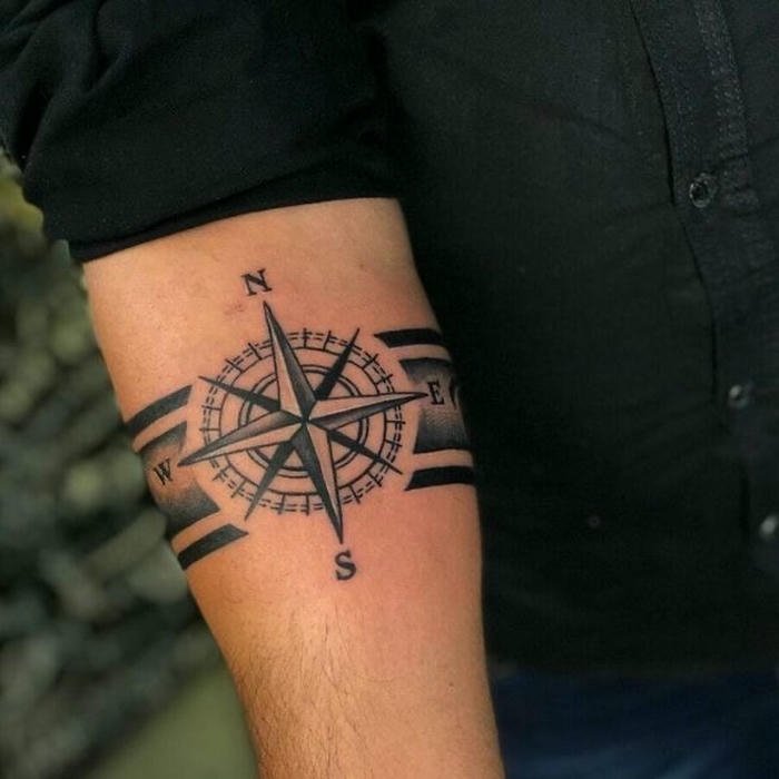 hình xăm la bàn nam nhẹ nhàng mà cá tính