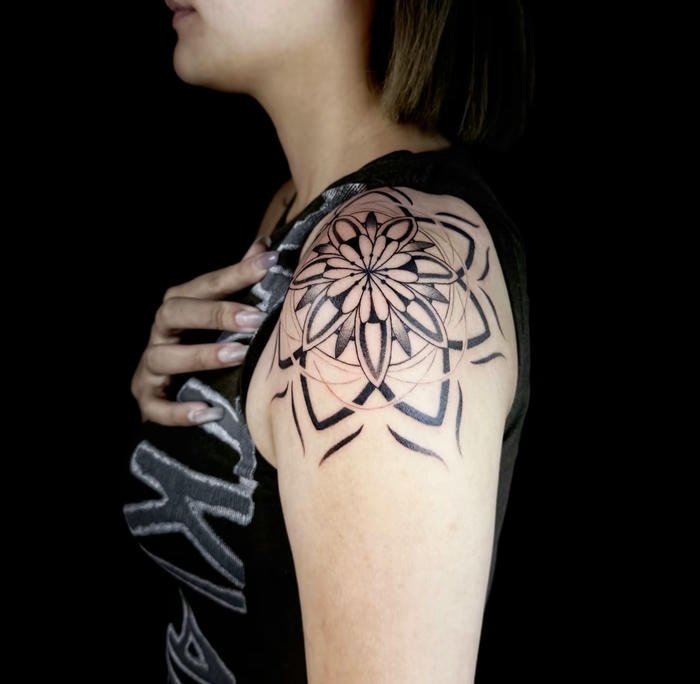 hình xăm mandala cổ điển