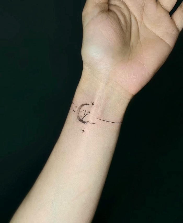 _hình xăm vòng tay dễ thương nữ