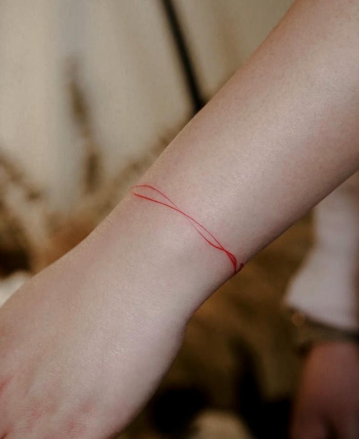 hình xăm vòng tay nữ