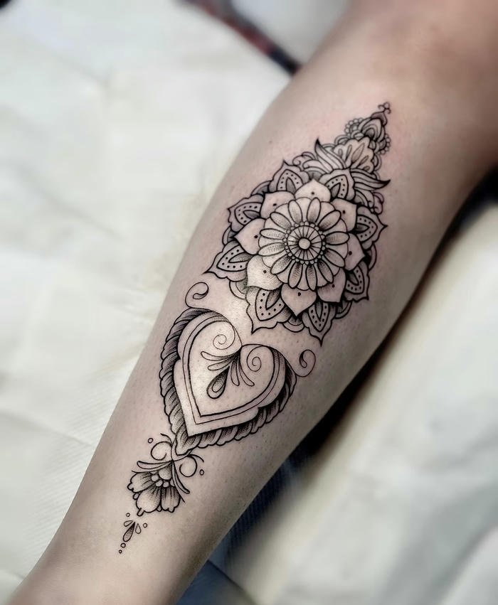 mẫu hình xăm mandala phong cách