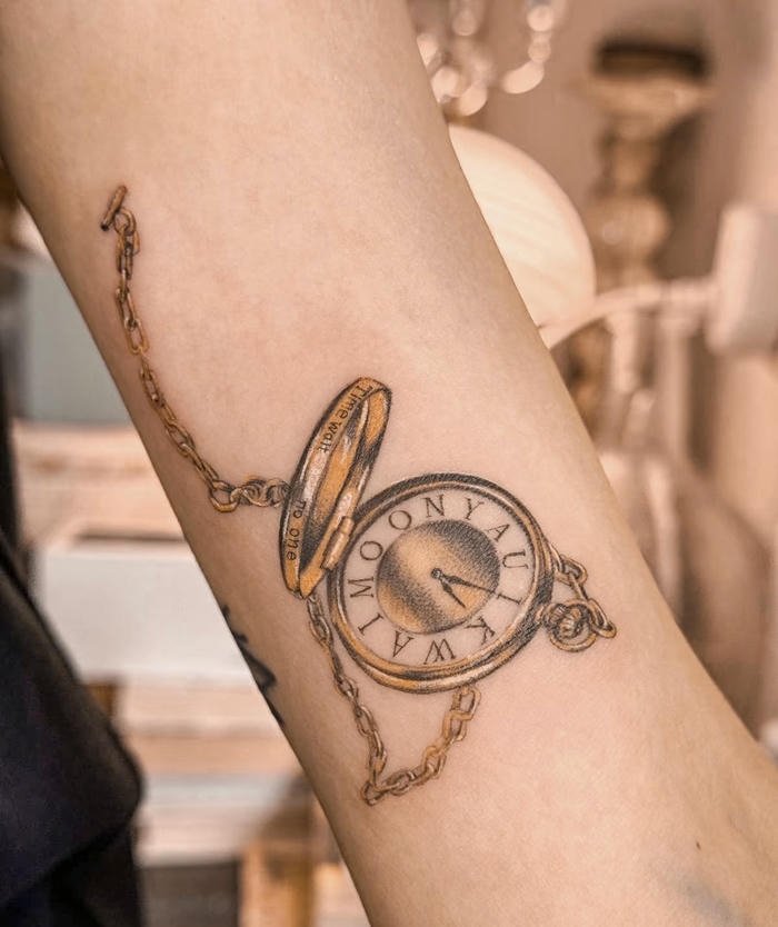 mẫu tattoo đồng hồ nam thiết kế tinh tế