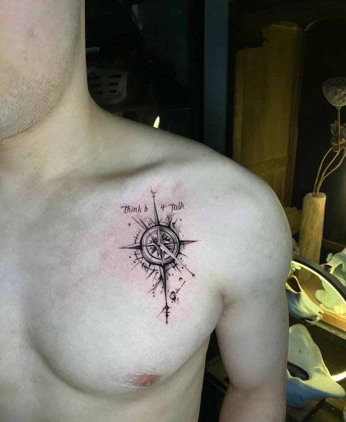 mẫu tattoo la bàn nam thiết kế tinh tế