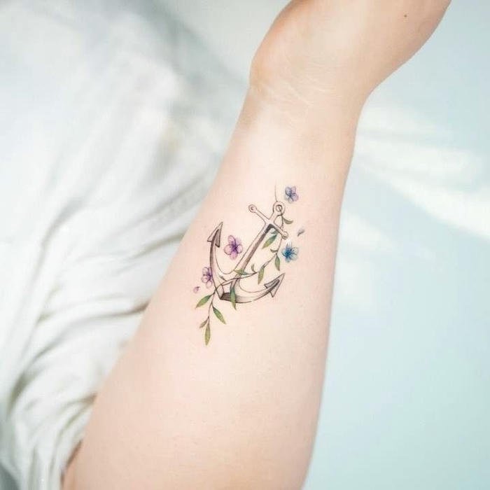 mẫu tattoo mỏ neo dễ thương nữ
