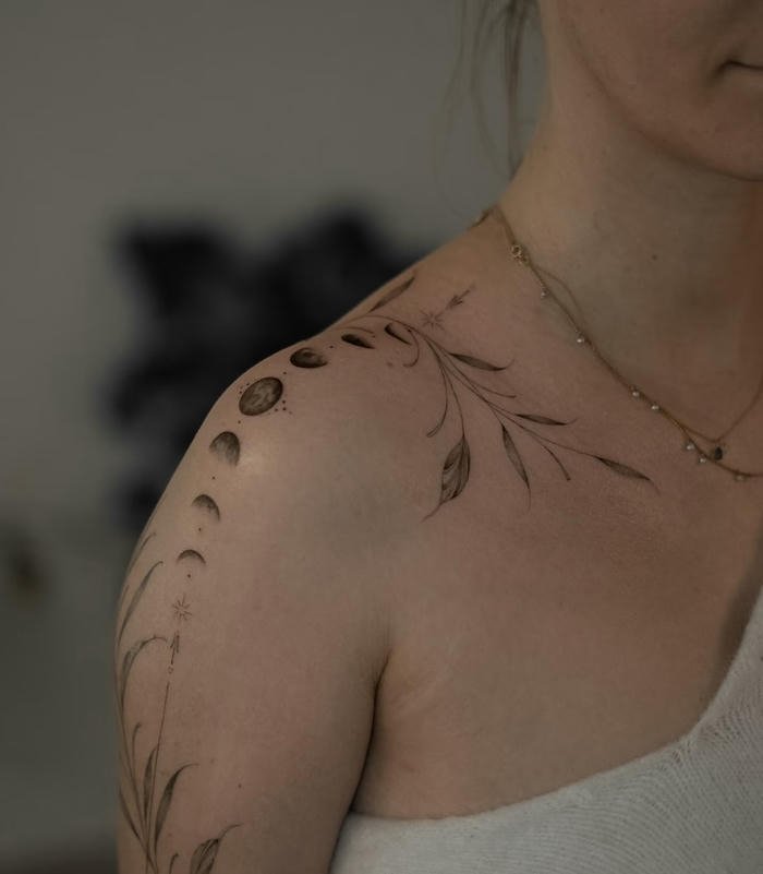 những hình ảnh xăm lá cây ở vai thanh thoát